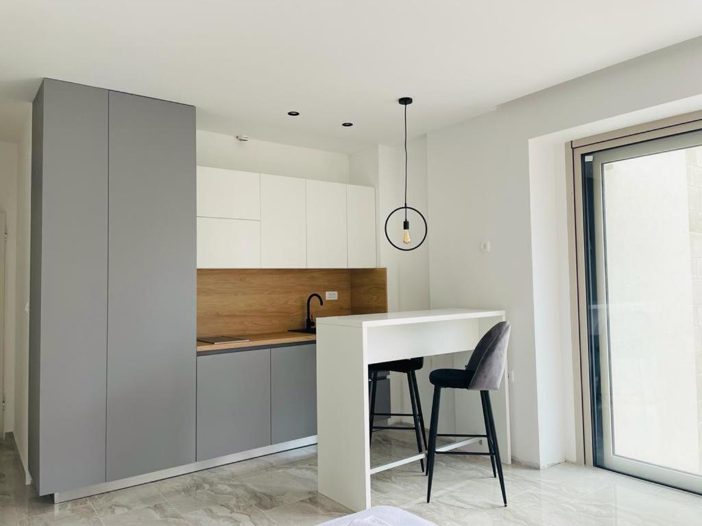Aura Tower Apartments By Gaby Rafailovići Exteriér fotografie